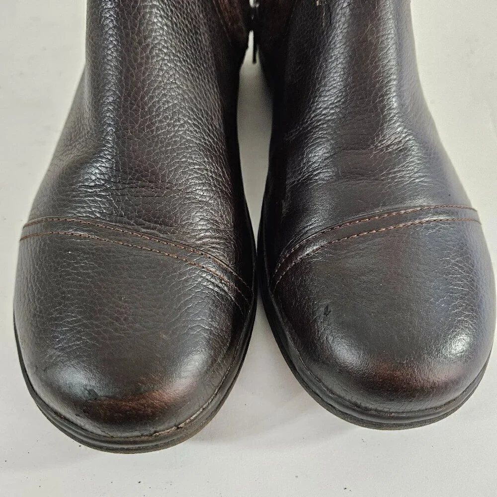 Clarks Cheyn Kisha Women Leather Ankle Boots has Side Zipper Closure Size 9.5M - Picture 3 of 10